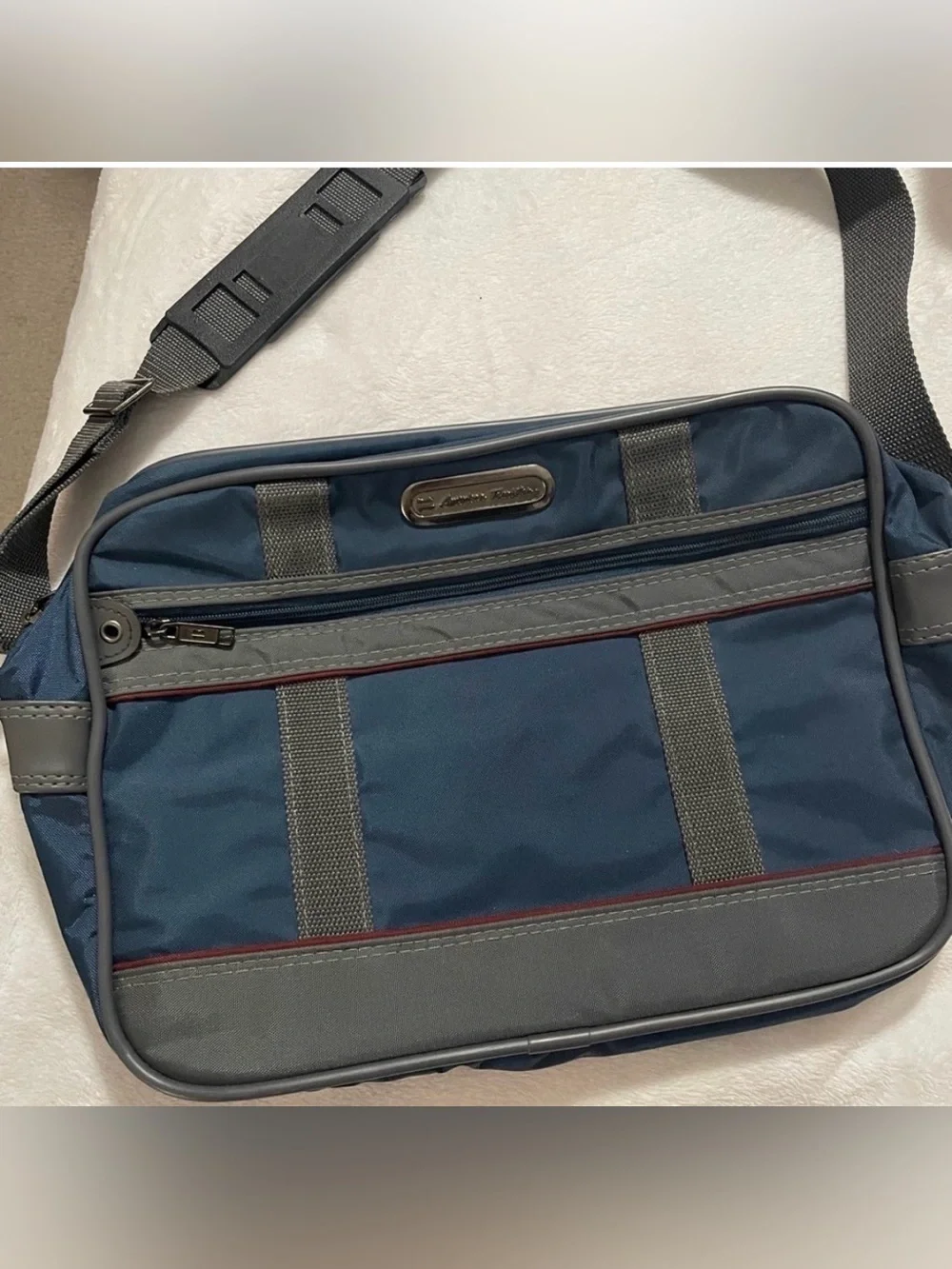 American Tourister Messenger Laptop Bag Navy Blue Gray Crossbody Travel Bag